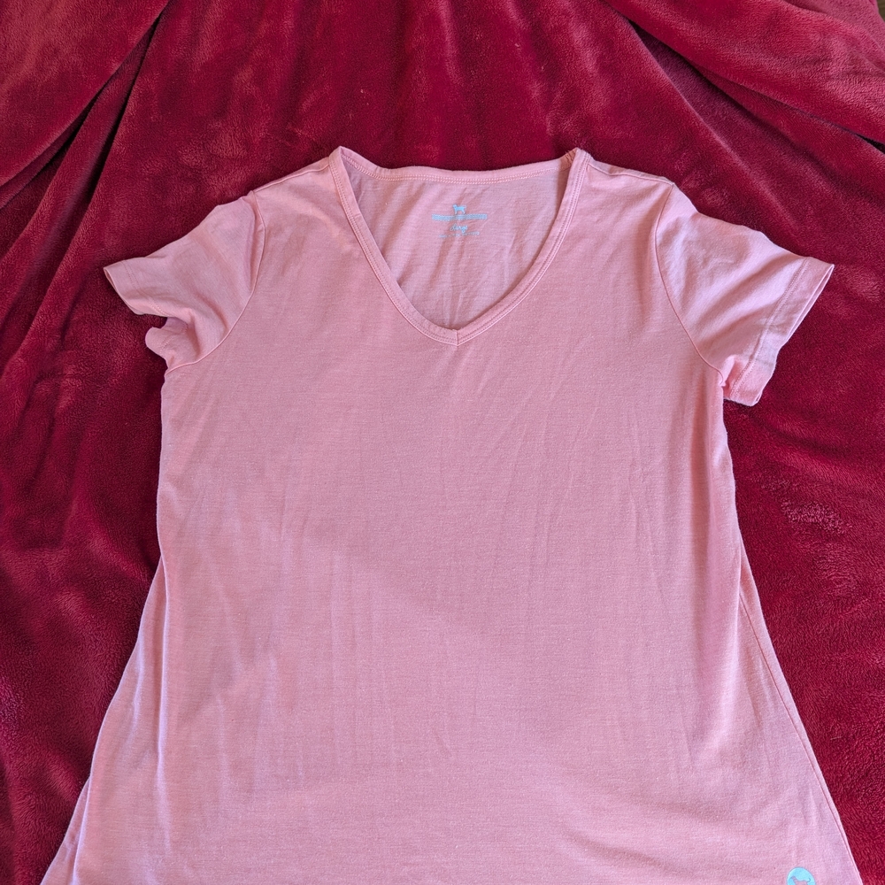 The Black Dog Light Pink V-Neck Short Sleeve Tee- Size Large